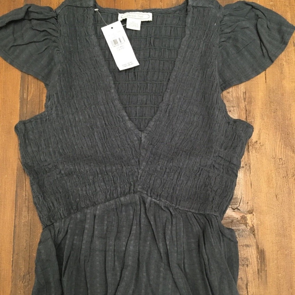 NWT American Eagle V- Neck Ruffle Cropped Top - XXS